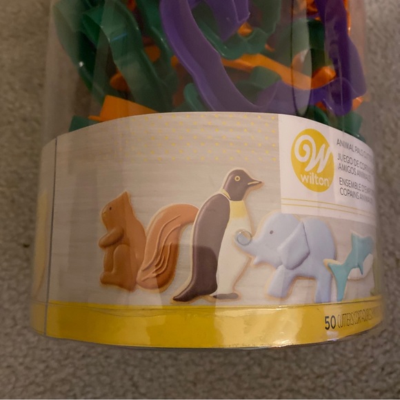 Wilton Animal Pals Cookie Cutter Set 50 Plastic New - Picture 2 of 5
